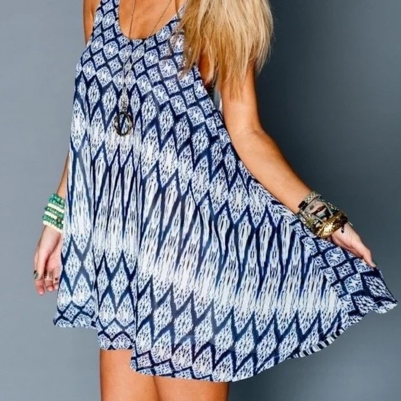 Show Me Your MuMu Dresses & Skirts - TRENDING BRAND SHOW ME YOUR MUMU BLUE AND WHITE MINI DRESS FOR BEACH LINEN FLOWY